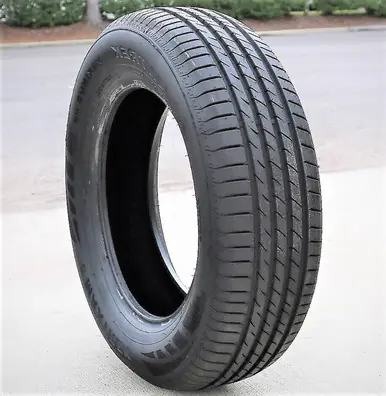 Last Chance Maxtrek Maximus M2 235/40R19 ZR 96W