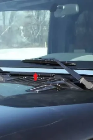 Fan Favorite JEEP WRANGLER JK 4dr QAA Stainless 1pcs Windshield Accent WT47085