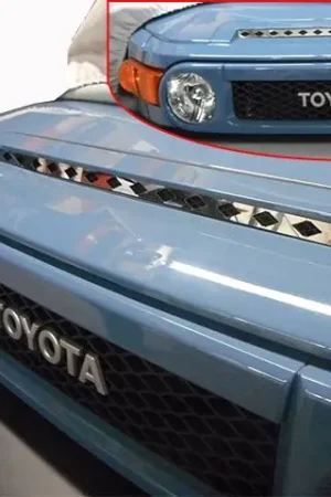 TOYOTA FJ CRUISER 4dr QAA Stainless 1pcs Grille Accent SG27142 Holiday Sale