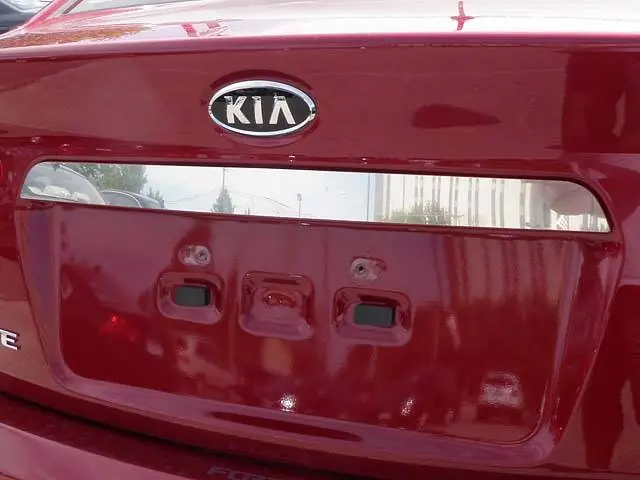 Factory Price KIA FORTE 4dr QAA Stainless 1pcs License Plate Bar Accent LB10810