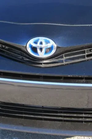 Price Cut TOYOTA PRIUS V 4dr QAA Stainless 1pcs Grille Accent SG12700