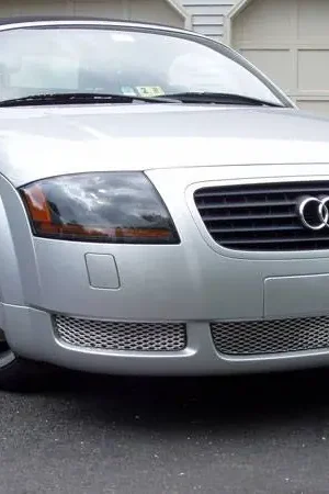 Premium Euro-Mesh Badgeless Grille Grill-Metal